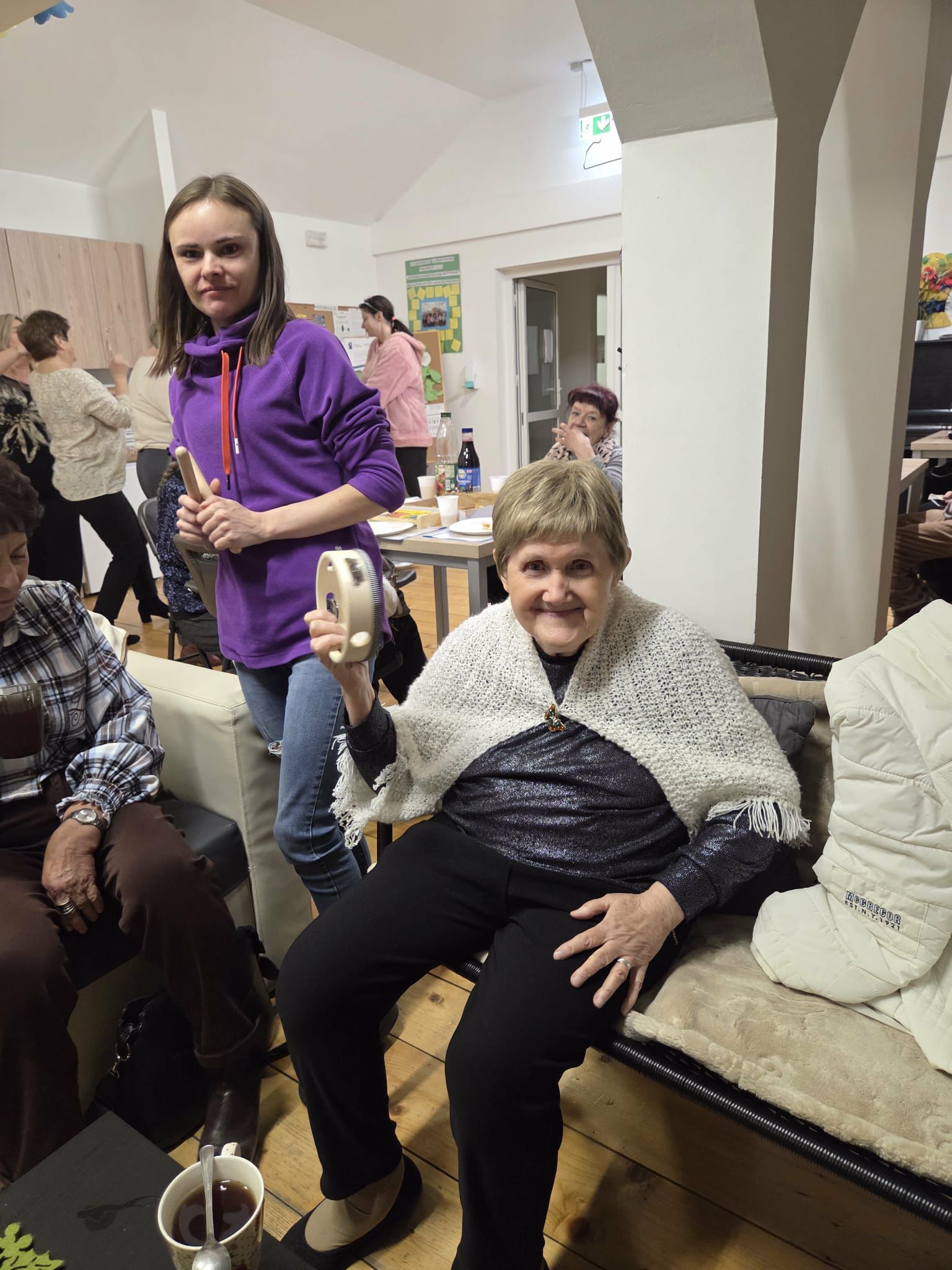 Wolontariusze Jurajskiego Centrum Wolontariatu podczas przygotowań do wydarzenia